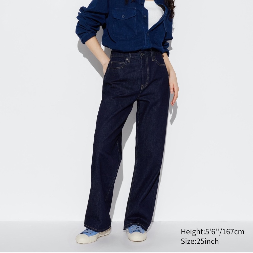 UNIQLO Wide Straight Jeans in Navy